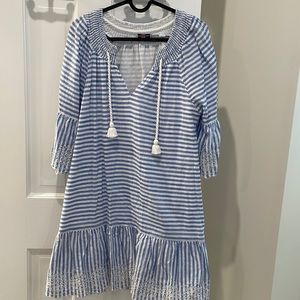 Vineyard vines blue and white stripe dress. Size 6.